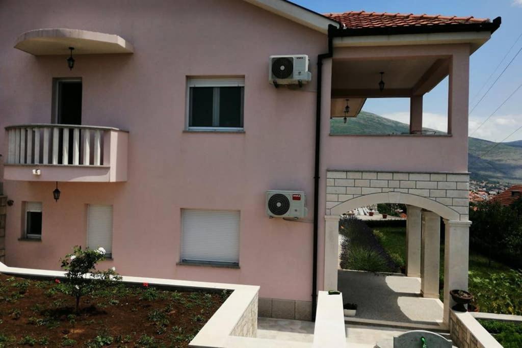 Sun Garden Apartment *